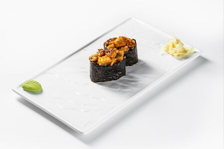 Острые суши с угрем