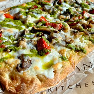 Пицца Поло Песто