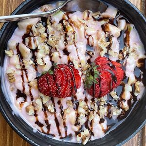 Յոգուրտ սեզոնային մրգերով