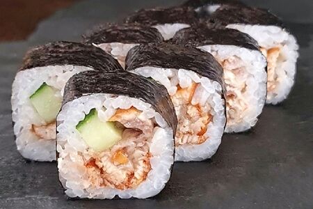 Маки-ролл Kurashikku с угрем 