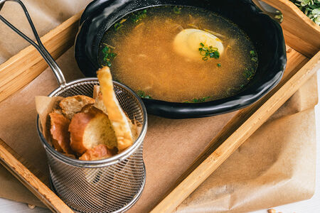 Куриный суп с домашней лапшой