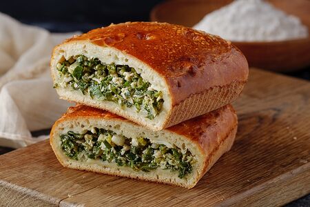 Пирог с зеленым луком и яйцом