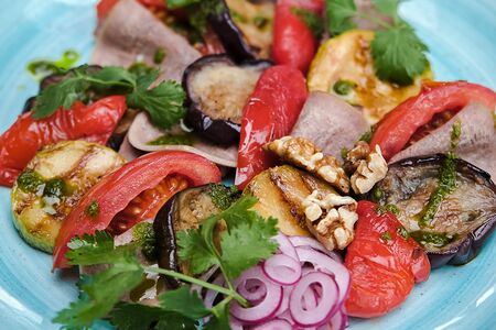 Салат с телячьим языком