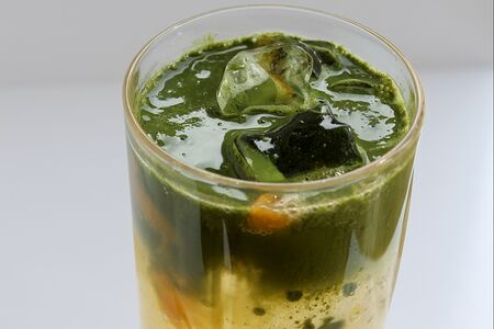 Матча-персик