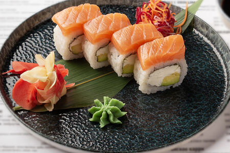 Ролл Филадельфия с авокадо