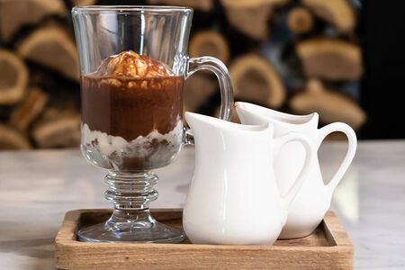 Горячий шоколад с мороженым