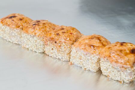 Запеченный ролл Hot Чиз 8 шт