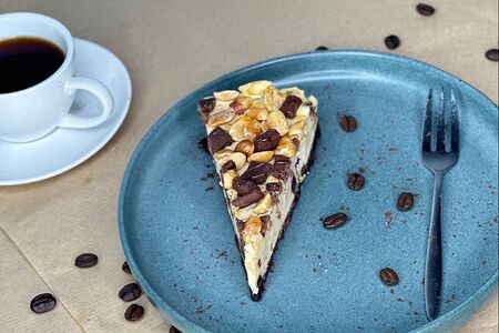 Чизкейк New York карамельный с арахисом