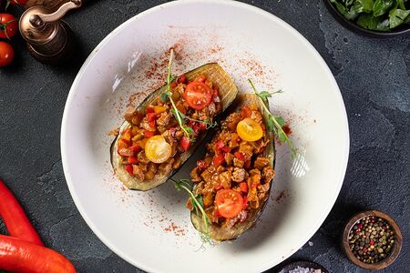 Баклажан фаршированный по-турецки