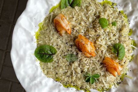 Ризотто с соусом песто и креветками