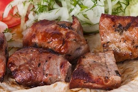 Шашлык из cвинoй шейки