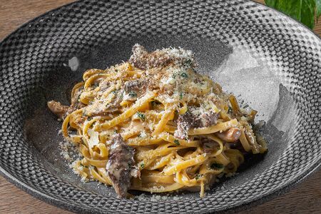 Тальятелле с говядиной и грибами