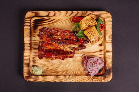 Свиные ребрышки BBQ