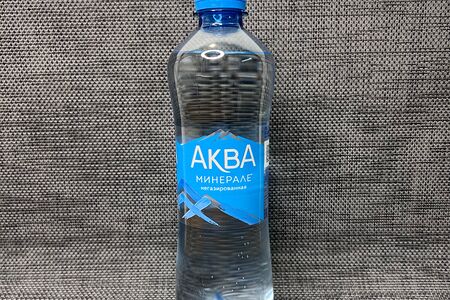 Вода негазированная Aqua