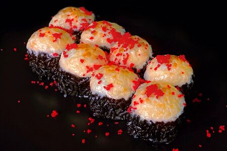 Тунец хот запеченный ролл