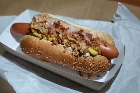 Хот-дог с беконом