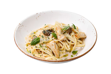 Лингвини с курицей и грибами