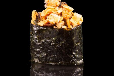 Гункан Мидии спайси