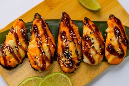 Мидии Киви запеченные