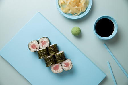 Хосомаки с тунцом