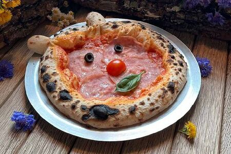 Пицца с ушками ветчина