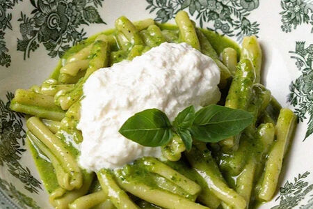 Казаречче с песто и страчателлой