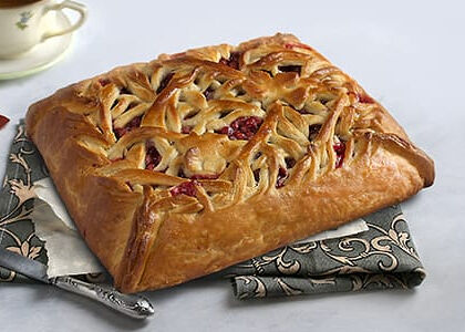 Пирог с брусникой