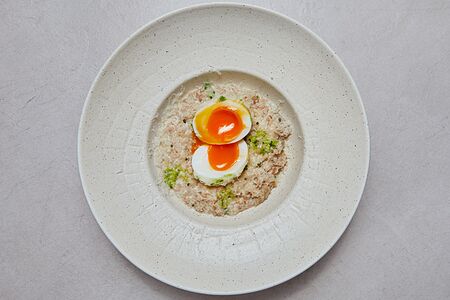 Гречневая каша с грибами, яйцом и сыром