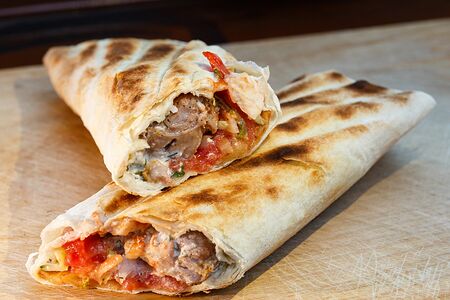 Шашлык в лаваше из свинины