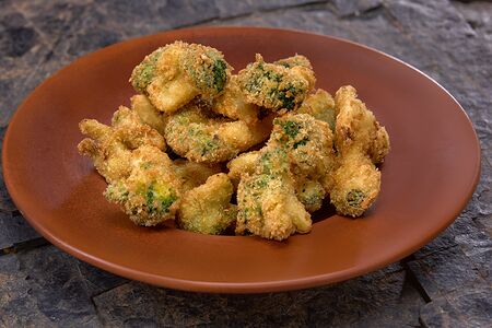 Брокколи в сухарях