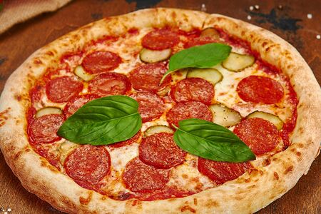 Пицца Пепперони по-деревенски