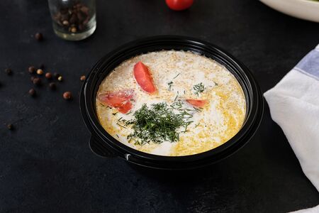 Сливочная уха по-царски из семги