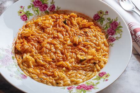 Орзо с креветками и сладкой паприкой