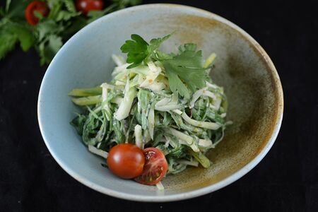 Чука с соусом Сезам