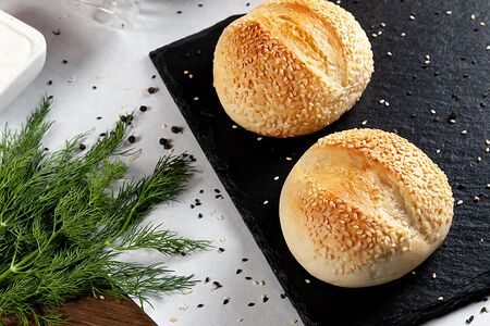 Булочка белая