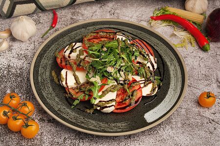 Салат капрезе