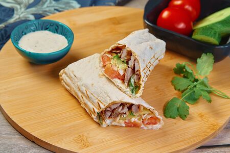 Шаверма из свинины в лаваше