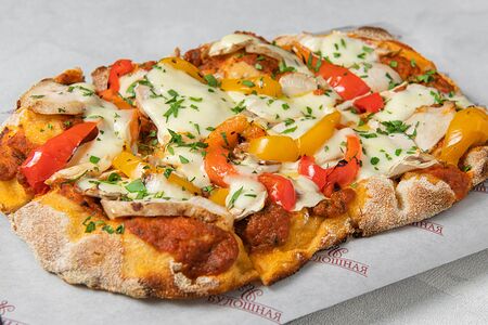 Римская пицца с курицей