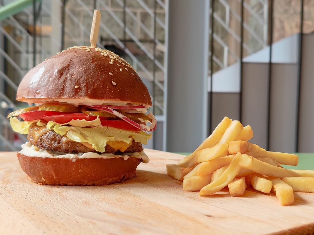 Парабола кафе