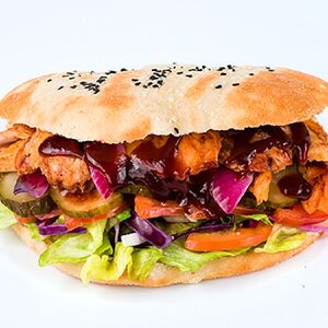 Донер барбекю в пите с курицей