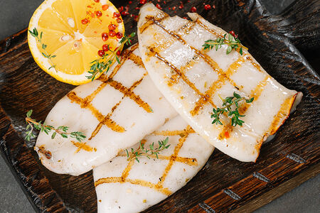 Кальмары на открытом огне