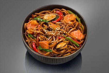 Удон с морепродуктами