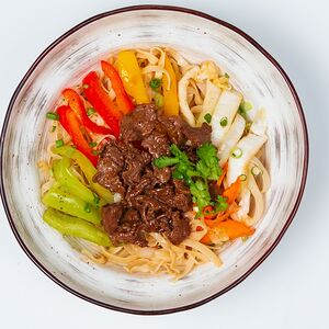 Рисовая лапша с говядиной