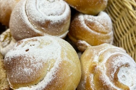 Пирожок с персиком