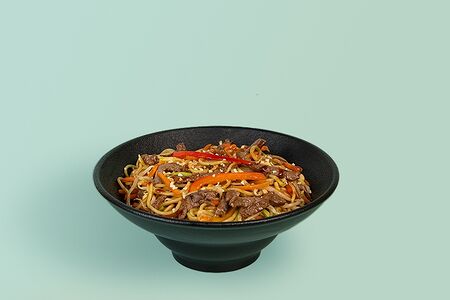 Wok с говядиной