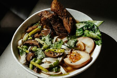 Рамен с телячьей щекой