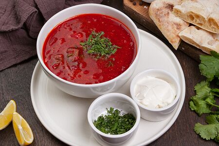 Борщ с разварной телятиной