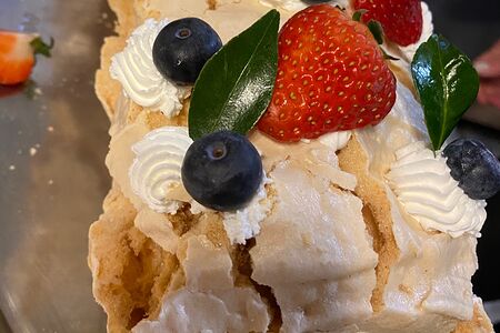 Меренговый рулет