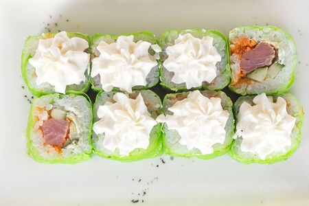 Ролл сливочный с тунцом