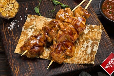 Мини-шашлычки из курицы в соусе терияки